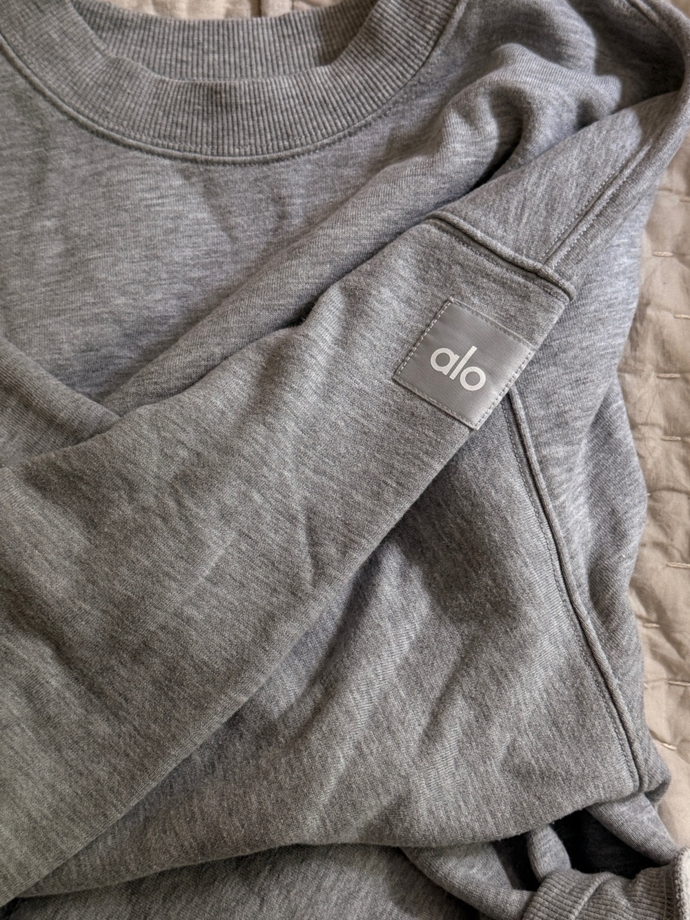 Alo Gray Cropped Sweatshirt - Picture 4 of 4